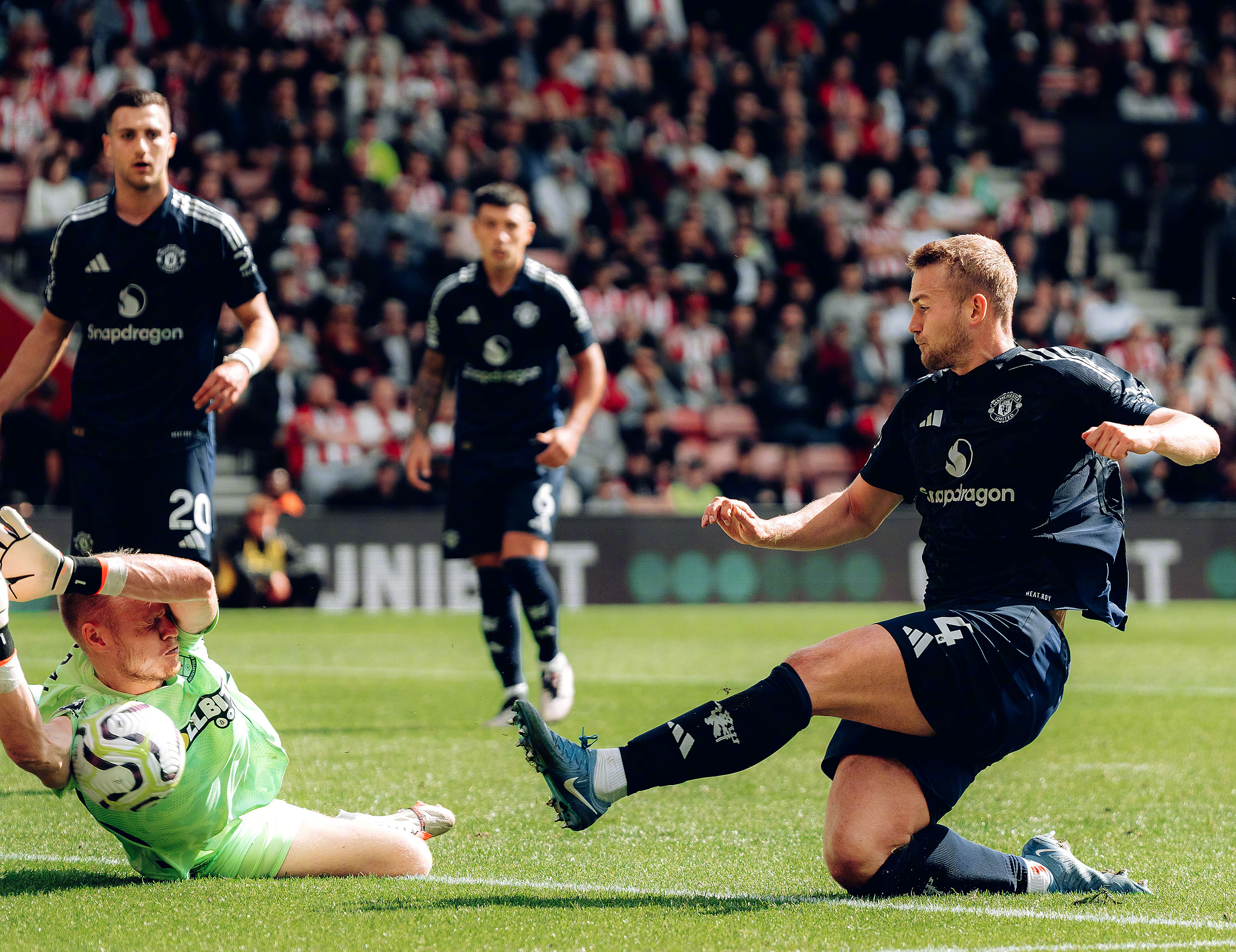 关于转会期全明星赛焦点战;皇家马德里临场应变;球迷炸锅;数据趋势出现新变化的信息 关于转会期全明星赛焦点战;皇家马德里临场应变;球迷炸锅;数据趋势出现新变化的信息