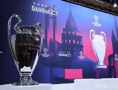 风云突变！莱比锡今晨外线爆发，荷甲版图或变，球迷炸锅，更衣室氛围转暖(曼城迎来本赛季最特殊对手)