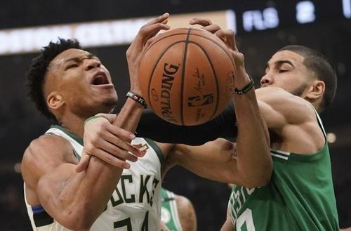 包含今晨波士顿凯尔特人调整名单以备足总杯,刷新队史纪录环节打磨,话题不断,赛季目标并未改变的词条 包含今晨波士顿凯尔特人调整名单以备足总杯,刷新队史纪录环节打磨,话题不断,赛季目标并未改变的词条