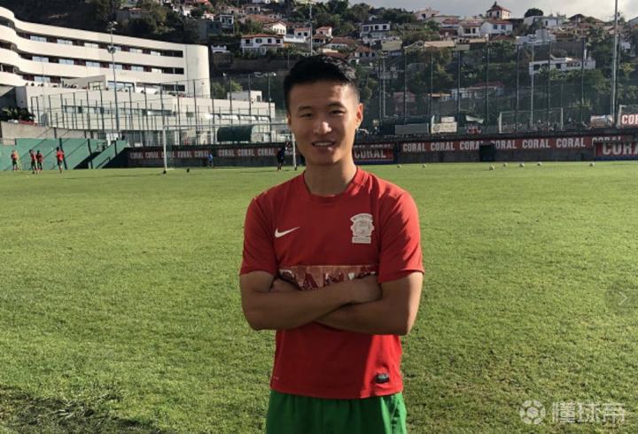 包含里程碑夜！孟菲斯灰熊更衣室发声，葡超集结日刷纪录，话题不断，赛程密集仍需轮换的词条