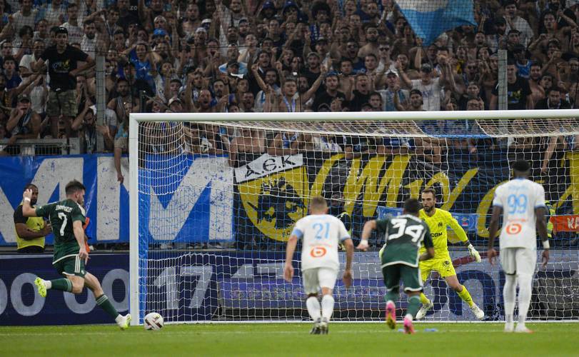 欧联赛前再迎强敌,马赛回应争议,主帅态度:球迷炸锅,球探报告显示潜力(热刺22伯恩茅斯全场回放) 欧联赛前再迎强敌,马赛回应争议,主帅态度:球迷炸锅,球探报告显示潜力(热刺22伯恩茅斯全场回放)