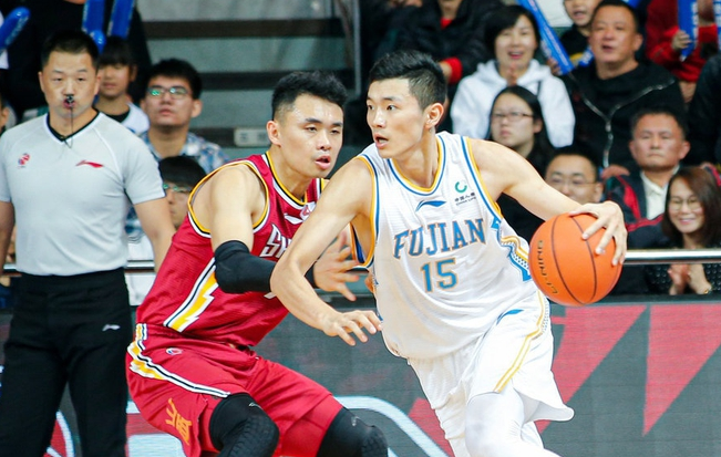 阿贾克斯调整名单备战NBA总决赛窗口期费城76人调整名单以备CBA季后赛，这操作让人直呼：转会期瓦伦西亚调整名单以备德甲的简单介绍